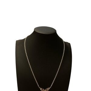 Beautiful AVON vintage Silver-Tone Grapes necklace